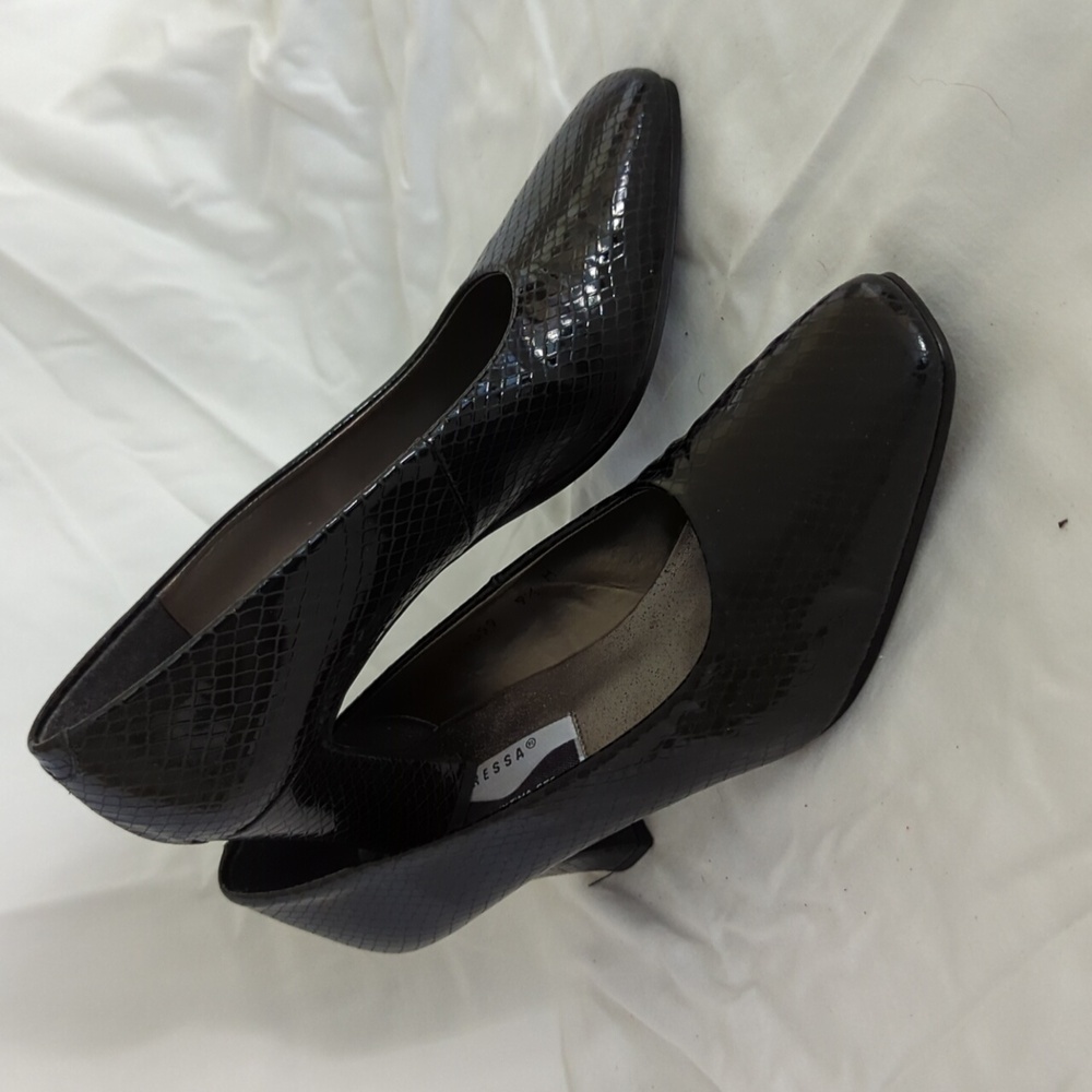 Black Lizard Pumps